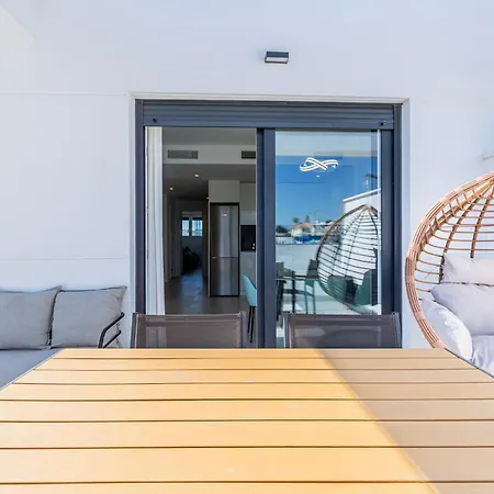 Апартаменти Casa Seaviews 2 Bedroom *