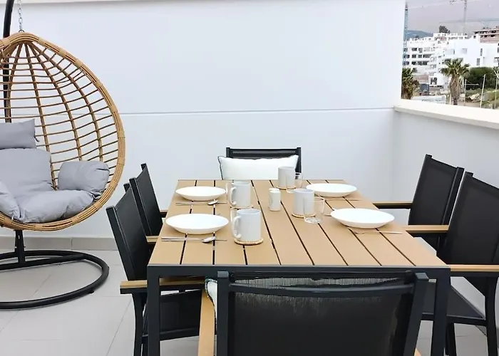 Casa Seaviews 2 Bedroom Apartman *